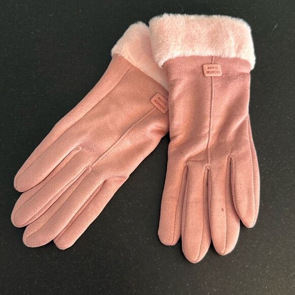 Pink Warm Winter Touchscreen Gloves - Faux Suede & Faux Fur - Picture 1 of 7